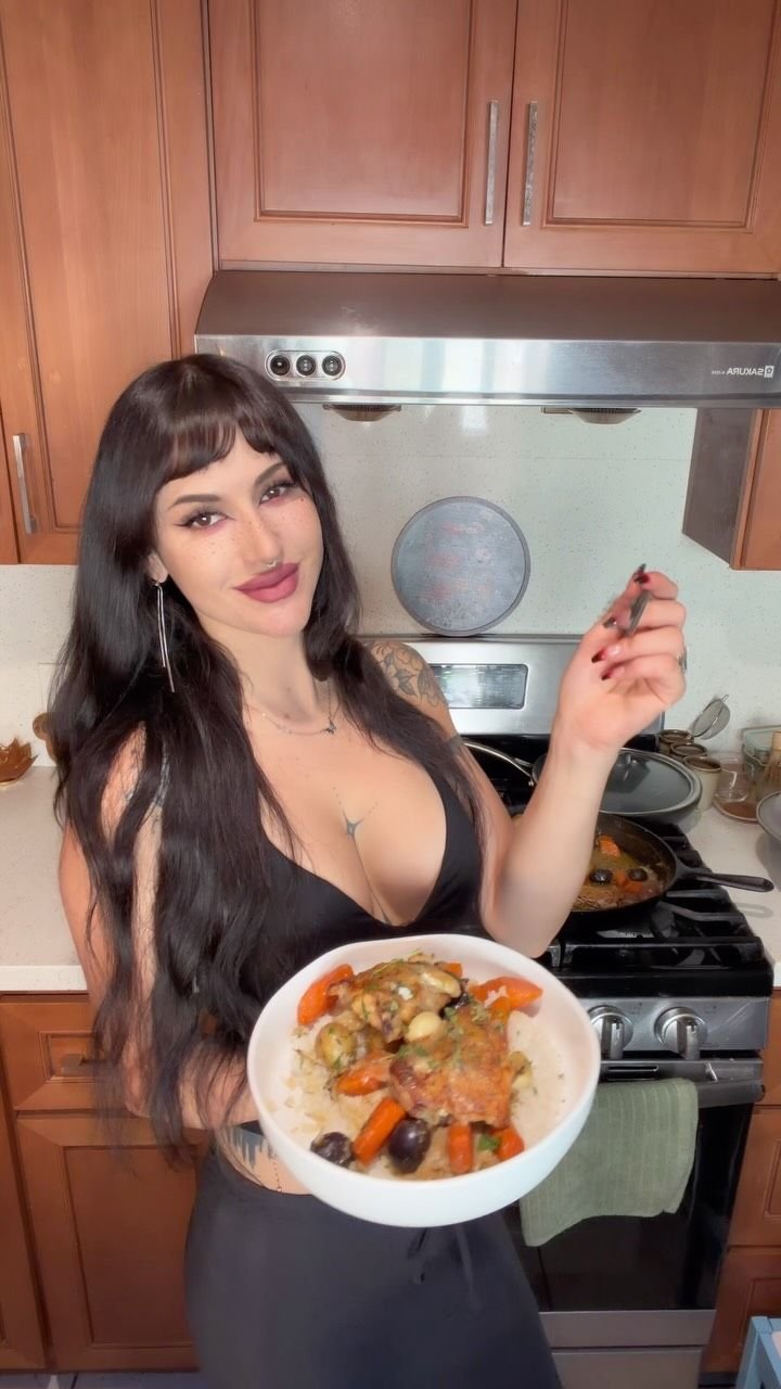 Rustic Roasted Garlic Chicken with Asiago Gravy